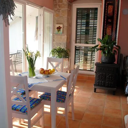 Apartment Silvia Kastela Exterior photo